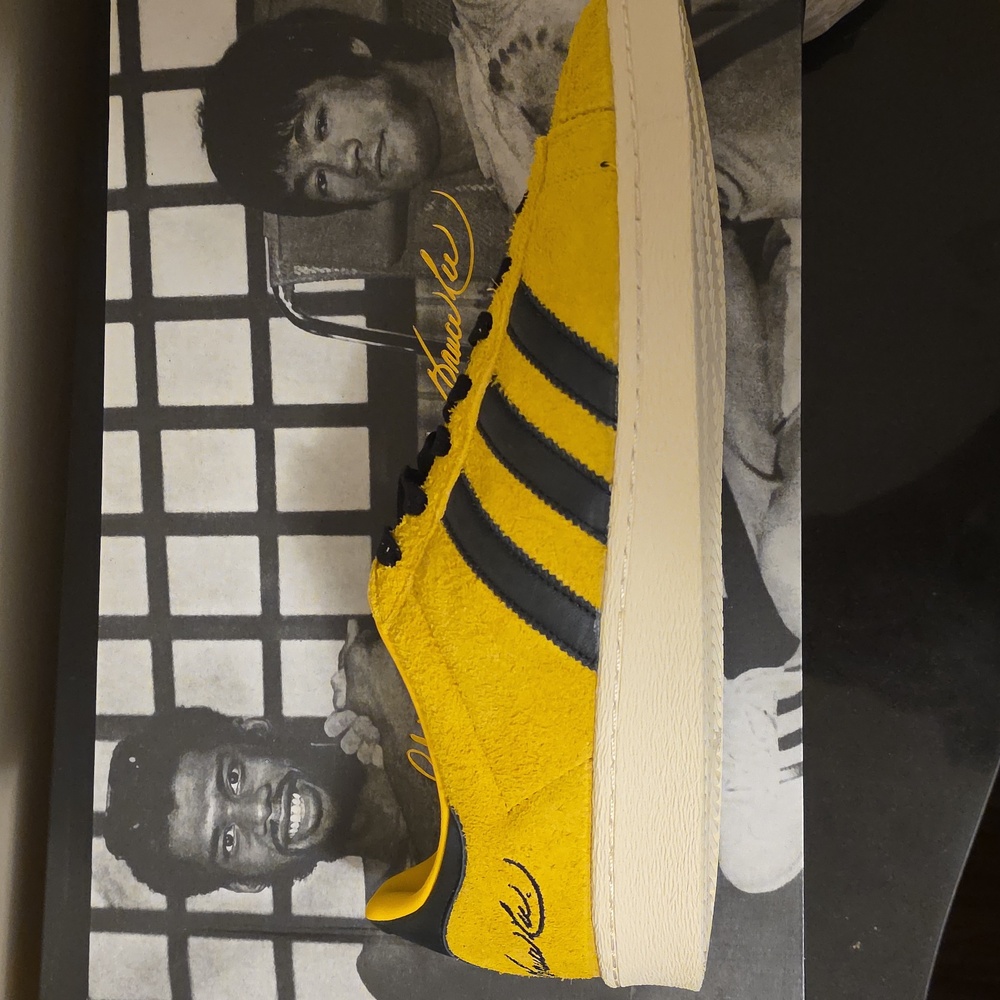 NEW Adidas Jabbar Low Black Yellow - Picture 2 of 8